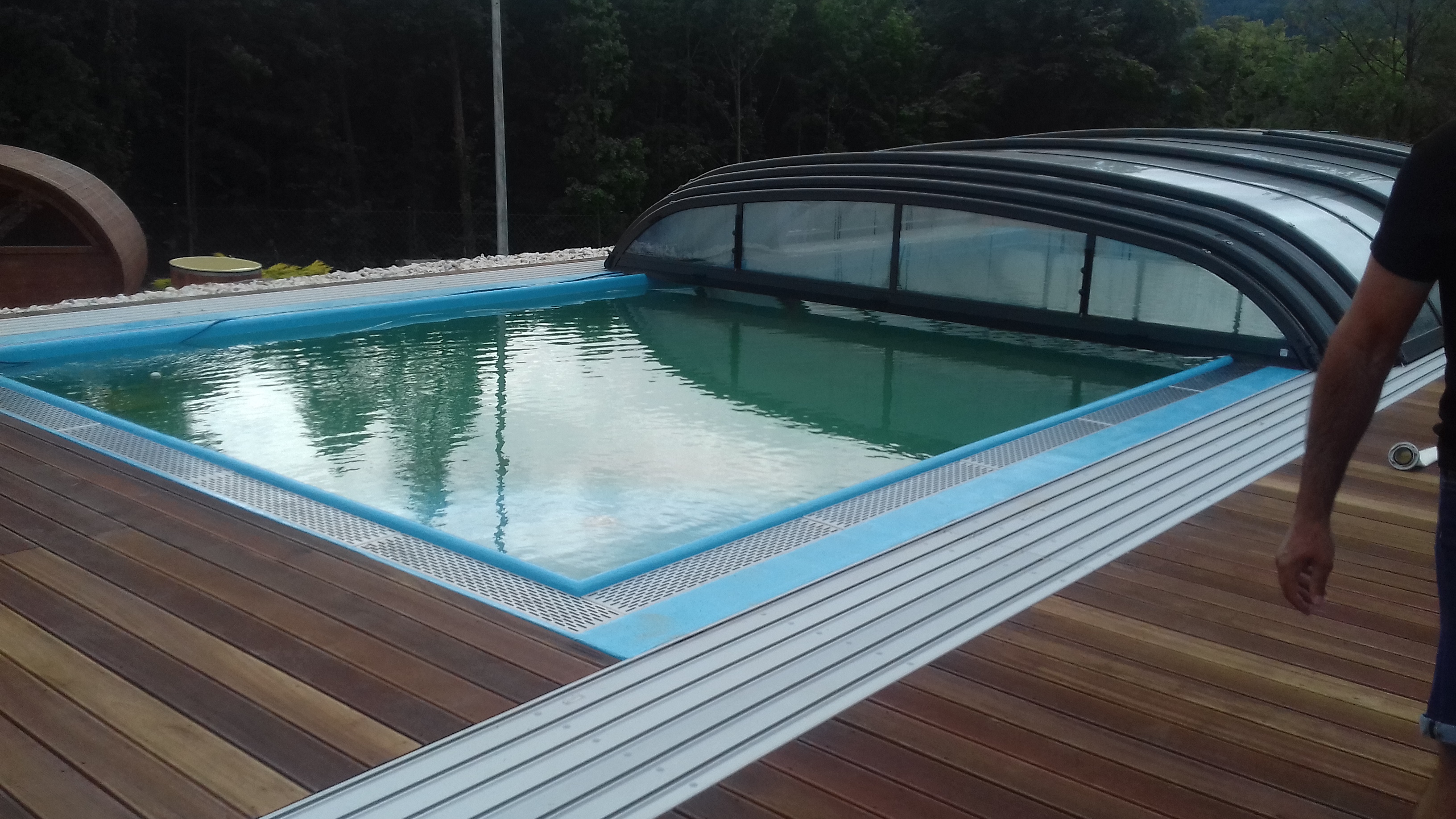 Farba do basenu betonowego